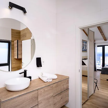 Villa Sunlit Shores With Pool, Gym And Sauna - Three Bedroom With Pool