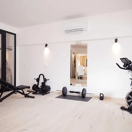 Sunlit Shores With Pool, Gym And Sauna - Three Bedroom With Pool Villa Jelsa (Hvar)