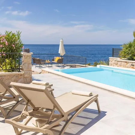 Villa Sunlit Shores With Pool, Gym And Sauna - Three Bedroom With Pool Jelsa (Hvar)